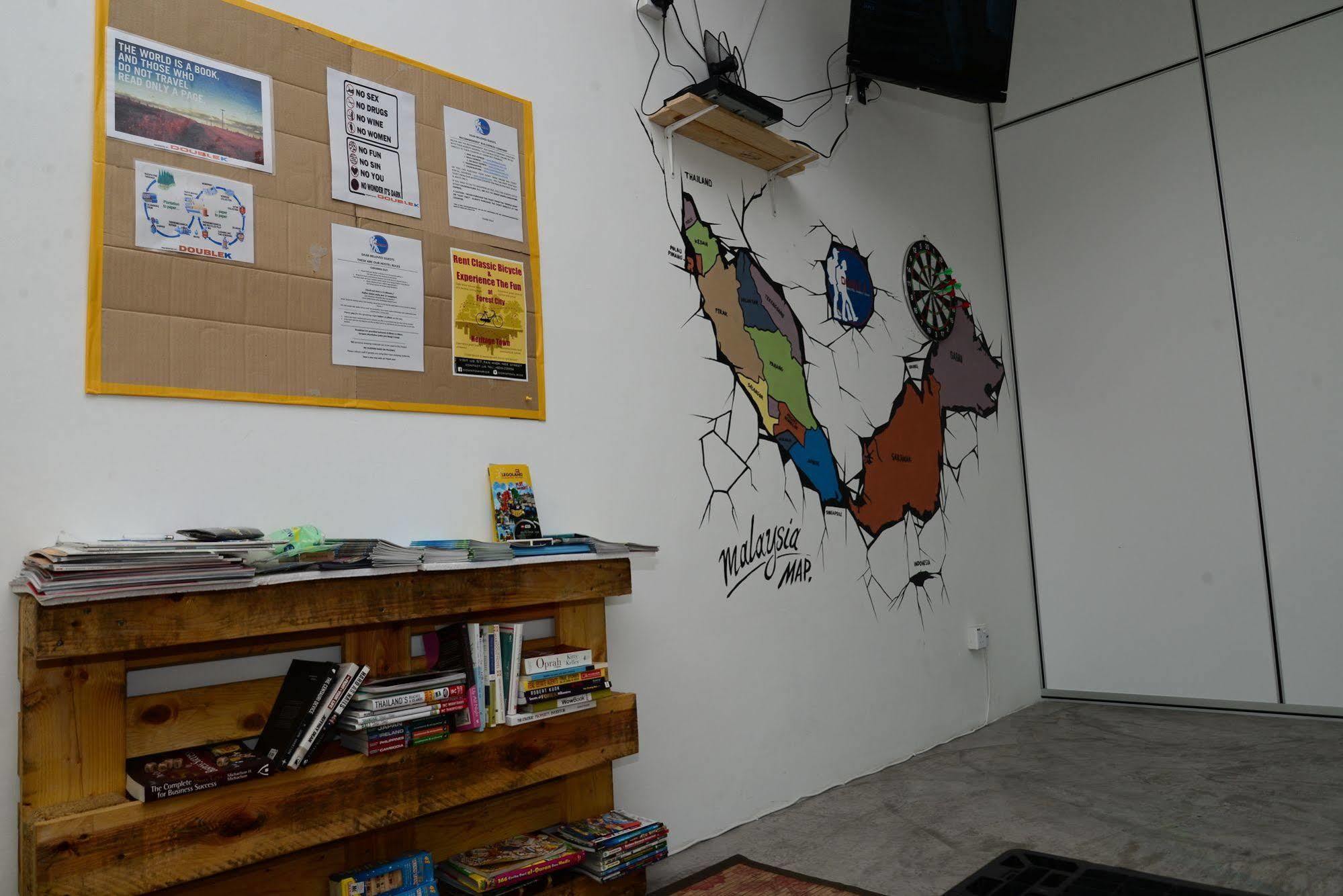 Double K Hostel Johor Bahru Bagian luar foto