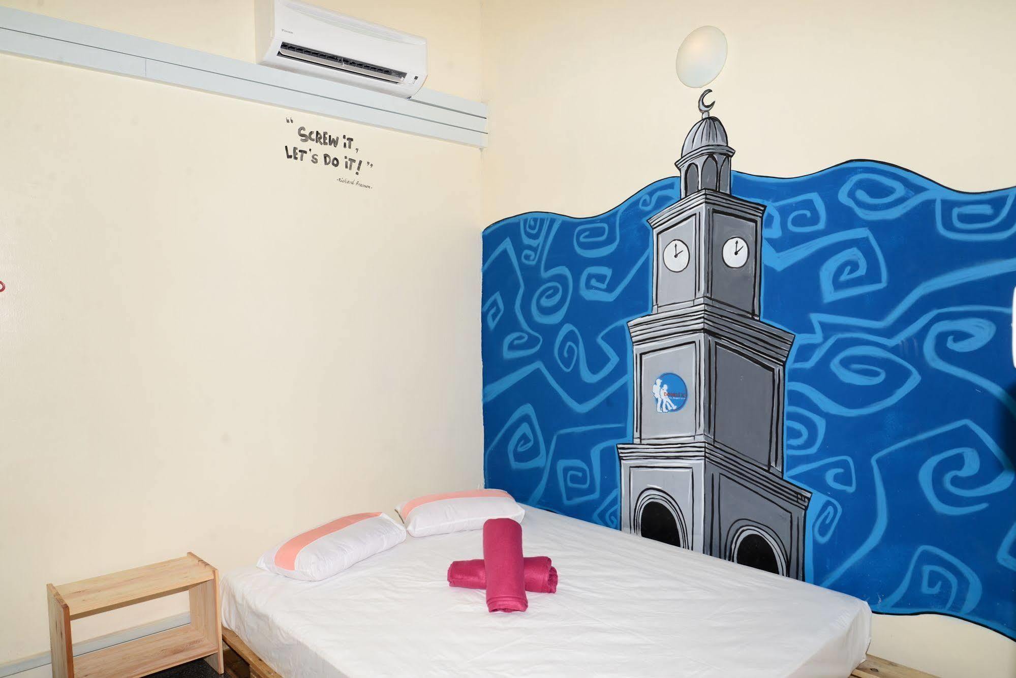 Double K Hostel Johor Bahru Bagian luar foto