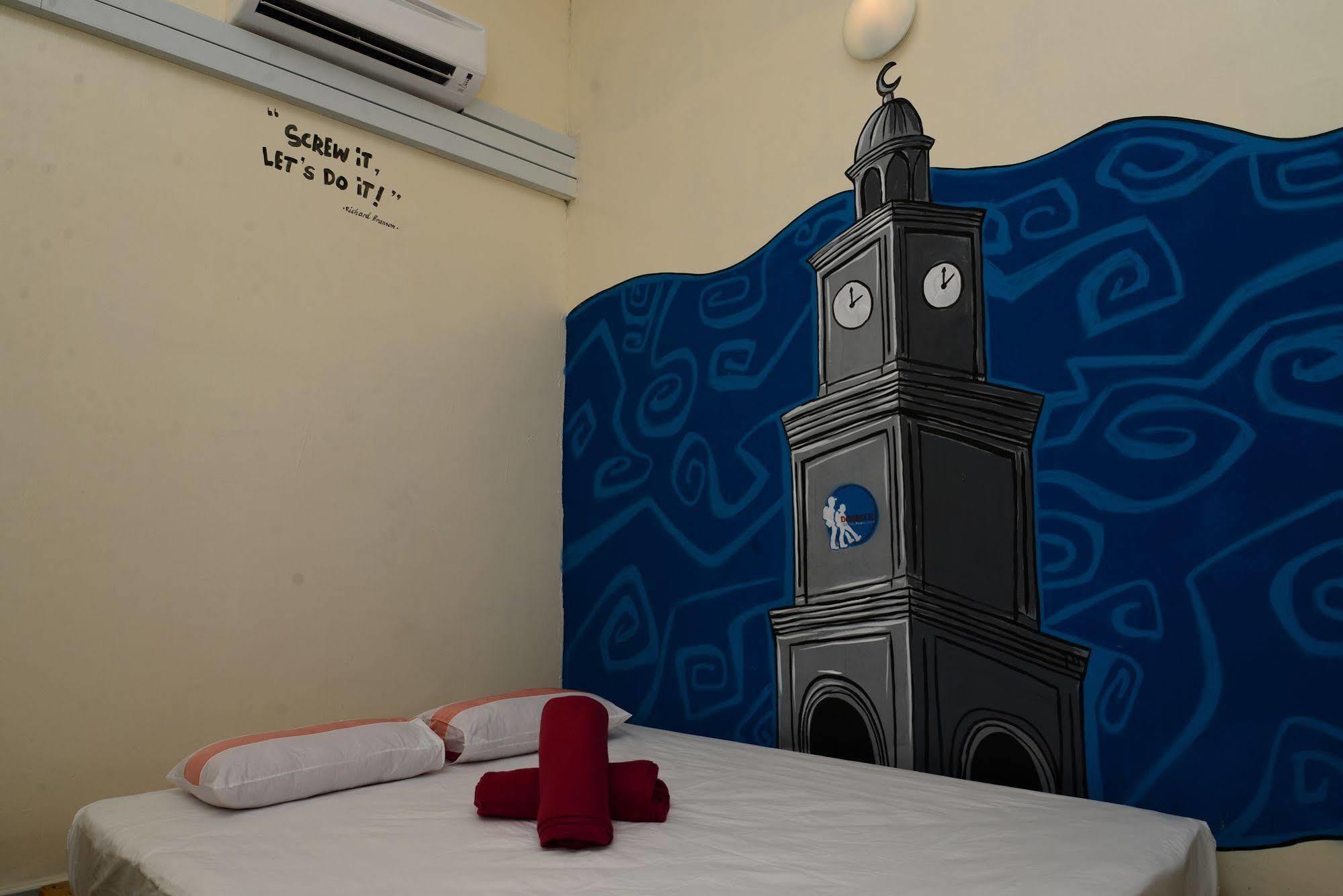 Double K Hostel Johor Bahru Bagian luar foto